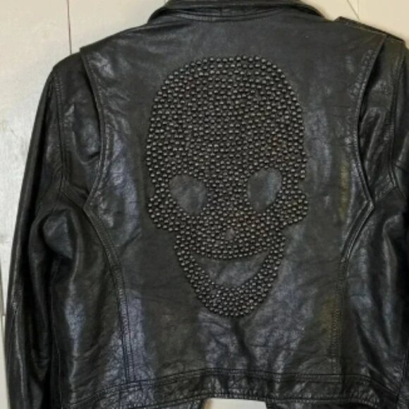 Real leather motorcycle jacket, black, skull studs, Women's size small - Picture 1 of 8